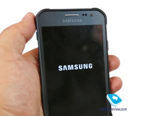 Обзор Samsung Galaxy Xcover (S5690): под защитой смартфона Дизайн, размеры, управляющие элементы